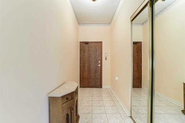 116 - 2506 Rutherford Rd, Condo with 2 bedrooms, 2 bathrooms and 1 parking in Concord ON | Image 7