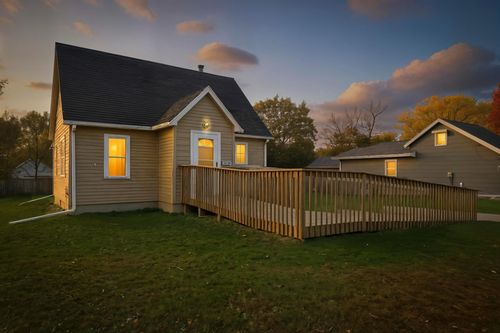 1403 11th Ave Nw, Austin, MN, 55912-1970 | Card Image