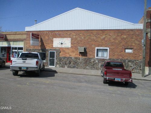 214 Main St, Turtle Lake, ND, 58575-4019 | Card Image
