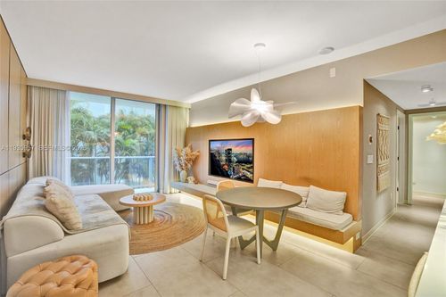601-1010 Sw 2nd Ave, Miami, FL, 33130-4455 | Card Image