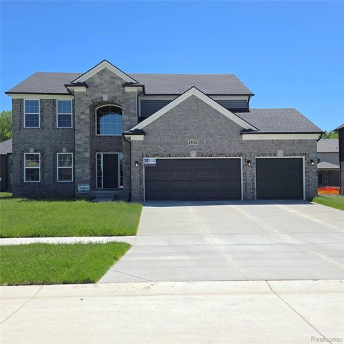24092 Sawgrass Dr, Macomb, MI, 48042-4200 | Card Image
