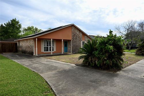 252 Bastrop St, Angleton, TX, 77515-4106 | Card Image
