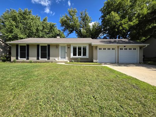 5206 W Dartmoor Dr, McHenry, IL, 60050-5129 | Card Image