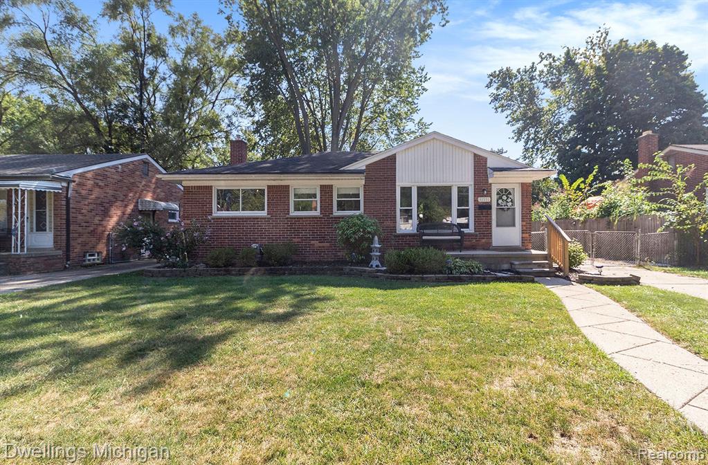 Grandview Ave, Westland, MI 48186