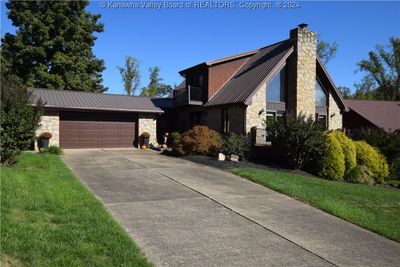 132 Woodbridge Drive, House other with 4 bedrooms, 3 bathrooms and null parking in Charleston WV | Image 2