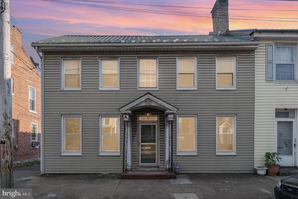 Queen St, Chambersburg, PA 17201