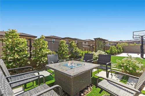 12413 Alpenglow Ct, Las Vegas, NV, 89138-6275 | Card Image