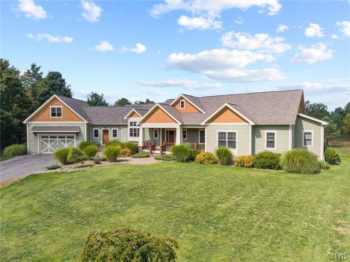 8456 Brae Leure Road, Manlius, NY, 13104 | Card Image