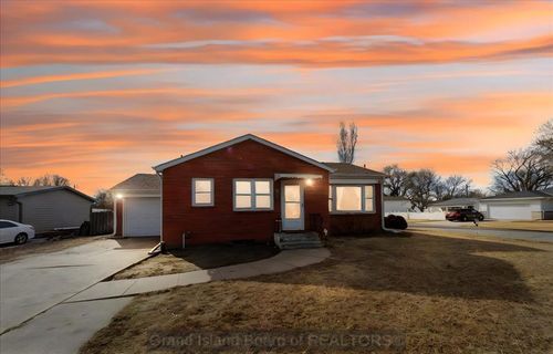 1419 Hagge Ave, Grand Island, NE, 68801-7442 | Card Image