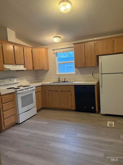 1256 9th Ave, Ontario, OR, 97914 | Card Image