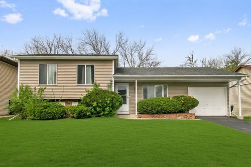 18200 Fountainbleau Dr, Hazel Crest, IL, 60429-2232 | Card Image