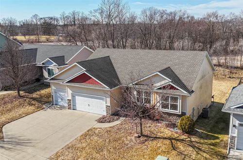 2322 E 47th St, Des Moines, IA, 50317-2815 | Card Image