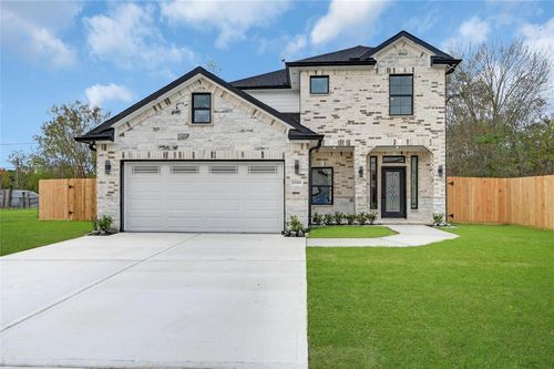 13104 Donegal Way, Houston, TX, 77047-3714 | Card Image