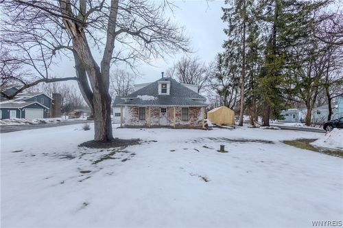 5924 Broadway St, Lancaster, NY, 14086-9531 | Card Image