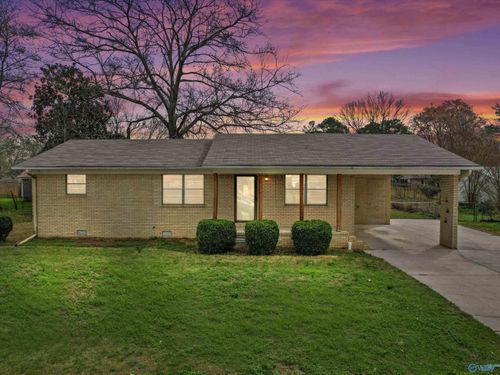 906 Cooper Ln Sw, Hartselle, AL, 35640-2630 | Card Image