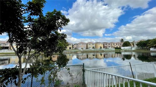 9259 Nw 54th St, Sunrise, FL, 33351-7782 | Card Image