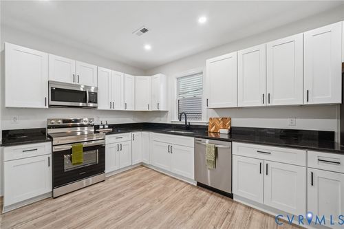 1127 Washington St, Petersburg, VA, 23803-3920 | Card Image