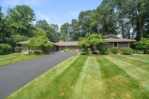 5382 Burning Tree Rd, Kalamazoo, MI, 49009-3863 | Card Image