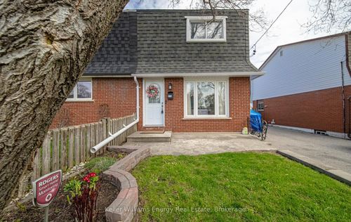153 Barkley Cres, Oshawa, ON, L1J2E5 | Card Image