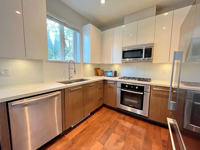 8418 Gladstone Street, Townhouse with 3 bedrooms, 2 bathrooms and 1 parking in Vancouver BC | Image 5