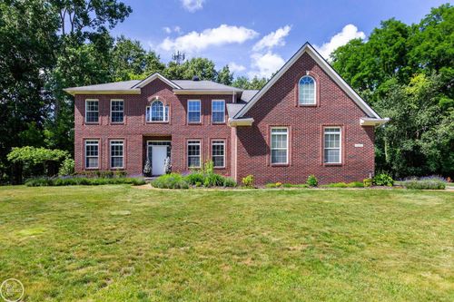 5426 Murray Ct, Waterford, MI, 48327-1764 | Card Image