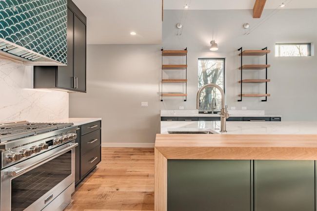 N53W34235 Road Q, House other with 4 bedrooms, 3 bathrooms and null parking in Okauchee WI | Image 20