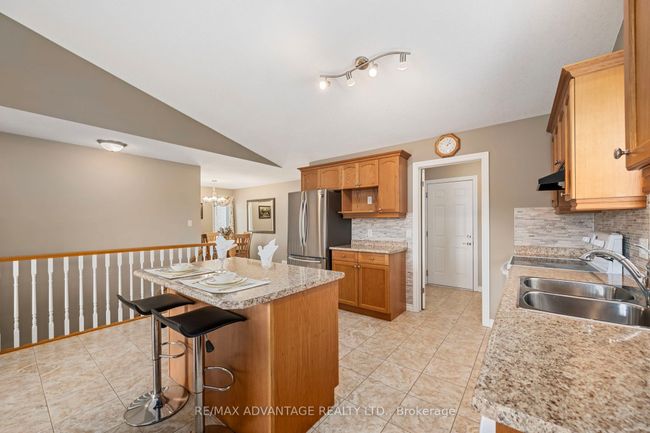 10 Stonefield Gate, House other with 3 bedrooms, 3 bathrooms and 2 parking in Ilderton ON | Image 21