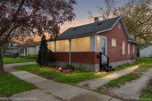 24646 Tuscany Ave, Eastpointe, MI, 48021-1295 | Card Image