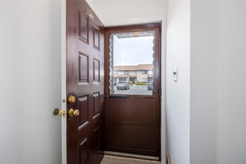 apt-411-100 Daly Blvd, Oceanside, NY, 11572-6004 | Card Image