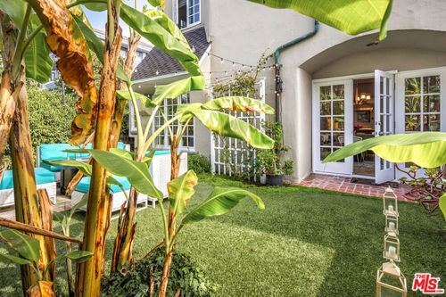 136 Northstar Mall, Marina del Rey, CA, 90292 | Card Image