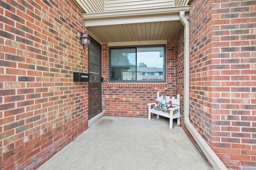 5720 Cambridge Cir, Mount Pleasant, WI, 53406-2857 | Card Image