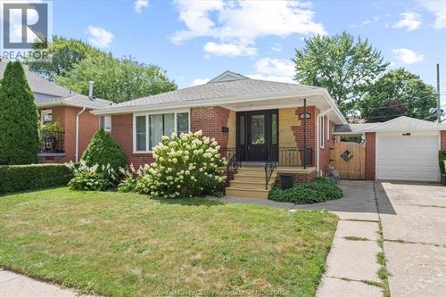 831 Edward Ave, Windsor, ON, N8S2Z6 | Card Image