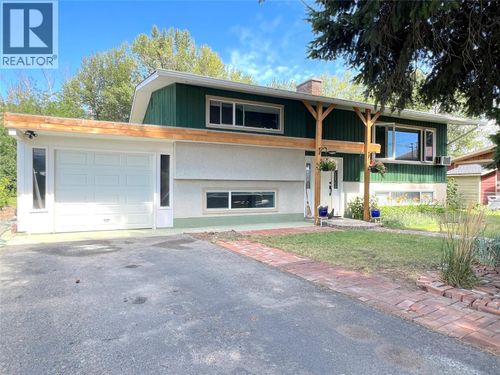 4030 San Clemente Ave, Peachland, BC, V0H1X6 | Card Image