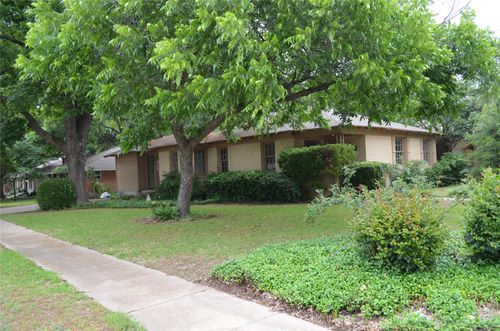 6100 Sudbury Dr, Dallas, TX, 75214-2329 | Card Image