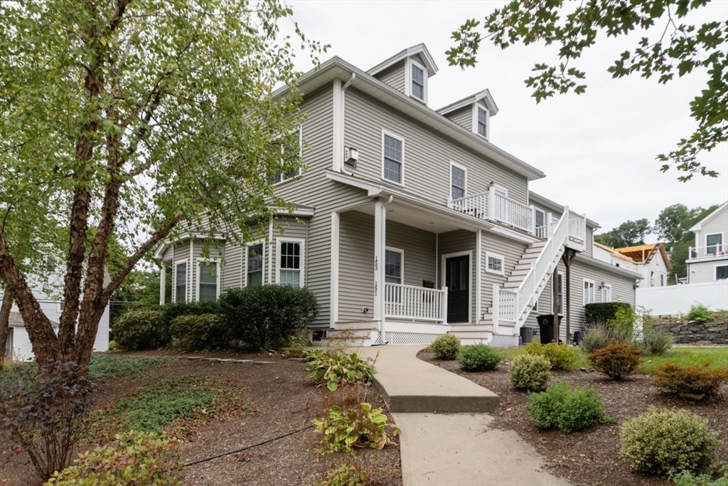Summer St, Watertown, MA 02472