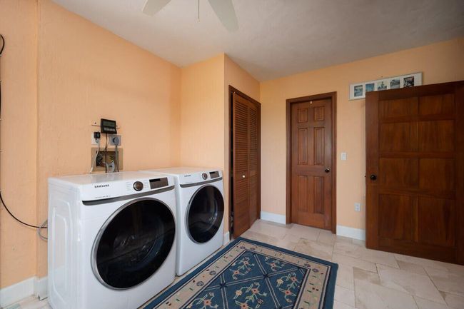 Main House Laundry | Image 33