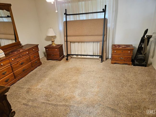 5708 Cypress Point Dr, Condo with 2 bedrooms, 1 bathrooms and null parking in Bakersfield CA | Image 8