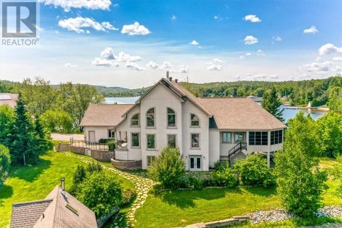 1064 Dew Drop Rd, Sudbury, ON, P3G1L2 | Card Image