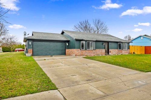 1011 S Campbell St, Airway Heights, WA, 99001 | Card Image