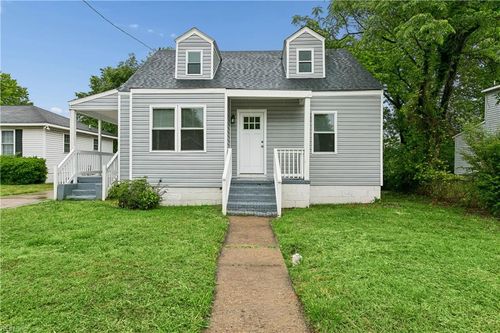 924 Ivy Ave, Newport News, VA, 23607-6311 | Card Image