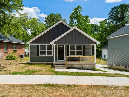 212 N Correll St, Landis, NC, 28088-1421 | Card Image