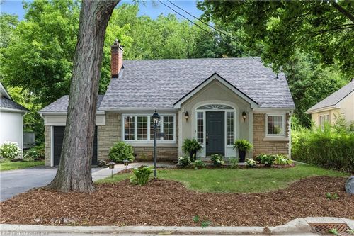 821 Shadeland Ave, Burlington, ON, L7T2M2 | Card Image
