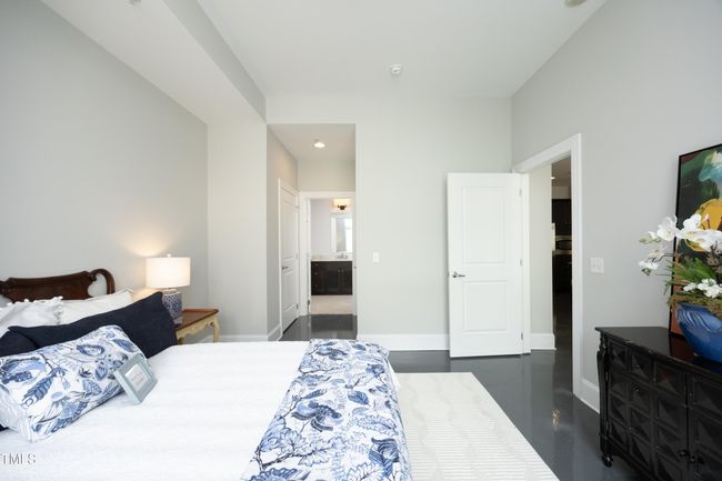 12PrimaryBedroom | Image 11