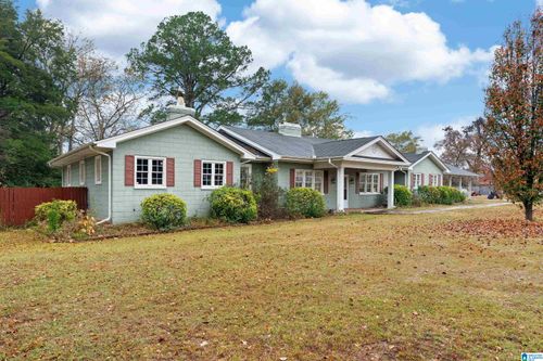 1911 2nd Ave N, Clanton, AL, 35045-3109 | Card Image