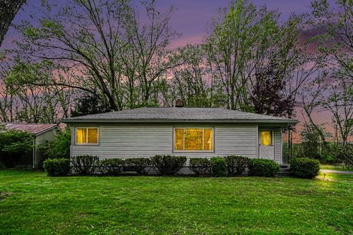 315 Marcelletti Ave, Paw Paw, MI, 49079-1237 | Card Image