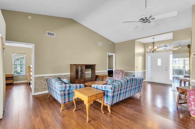 7472 Clearmeadow Dr, House other with 3 bedrooms, 2 bathrooms and null parking in SPRING HILL FL | Image 7