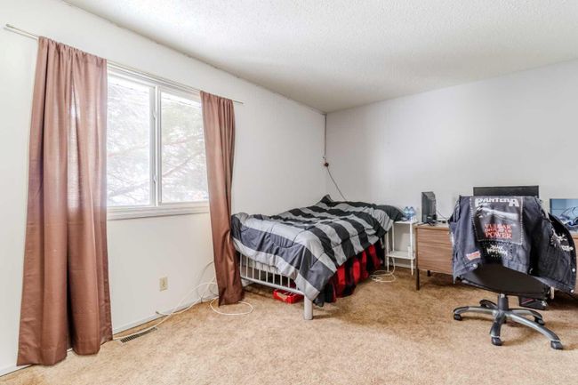 82 - 5935 63 Street, Home with 3 bedrooms, 1 bathrooms and 1 parking in Red Deer AB | Image 7
