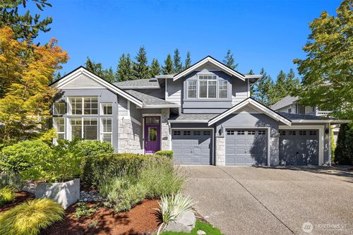 35008 Rhododendron Dr Se, Snoqualmie, WA, 98065-9078 | Card Image