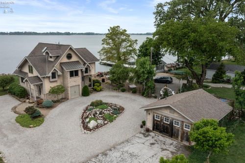 731 Cedar Point Rd, Sandusky, OH, 44870-5254 | Card Image