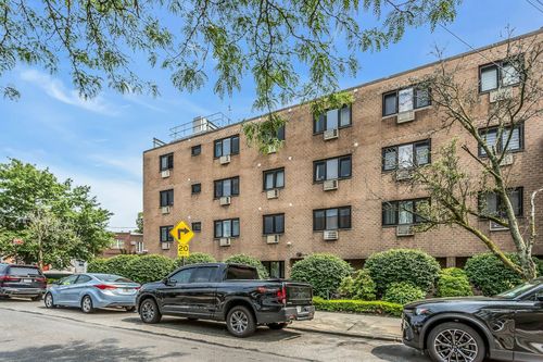 apt-101-62 59th Dr, Maspeth, NY, 11378-3460 | Card Image